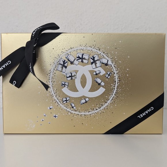 2023 Chanel Holiday Set, A Sight To See, Blue Pouch, NWT, Box, Ribbon, Liner - Picture 6 of 7